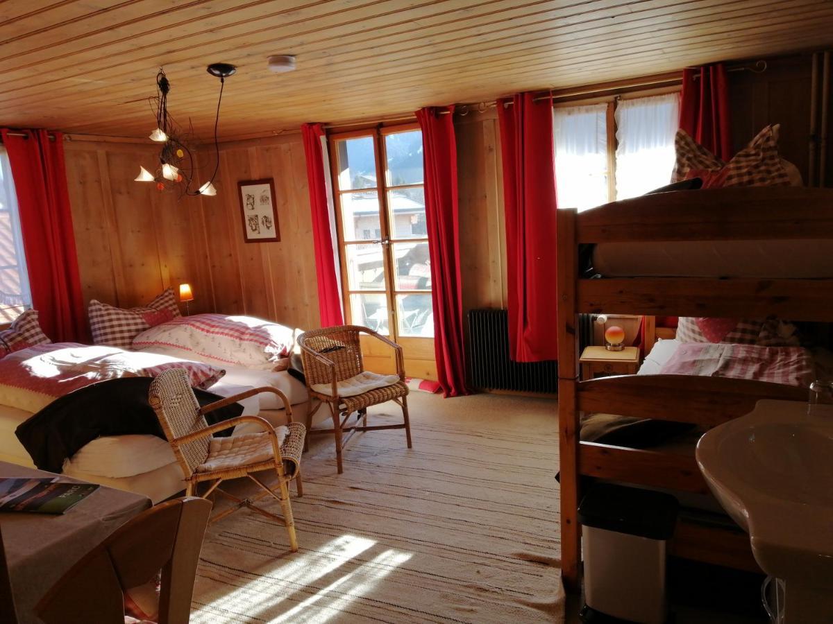 B&B Rosaly Chateau-d'Oex Pokoj fotografie