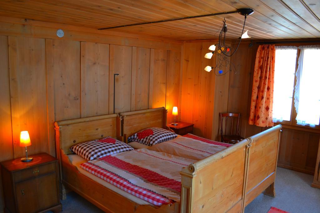 B&B Rosaly Chateau-d'Oex Pokoj fotografie